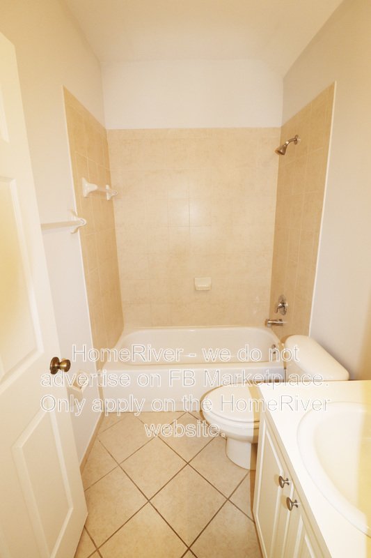6-Month Lease on Beautiful 3BR/3BA Gated Townhome property image
