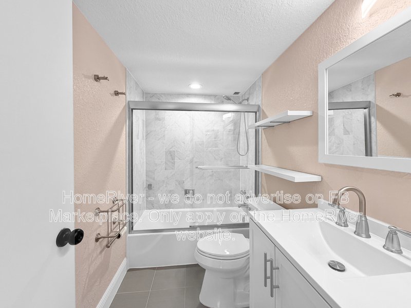 Move In Ready! - 340 Sunset Dr Apt 306, Fort  Lauderdale, FL property image