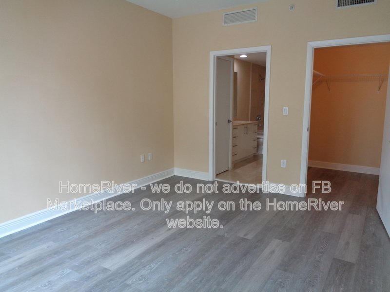 Now Available! - 550 Okeechobee Blvd Apt 312 property image