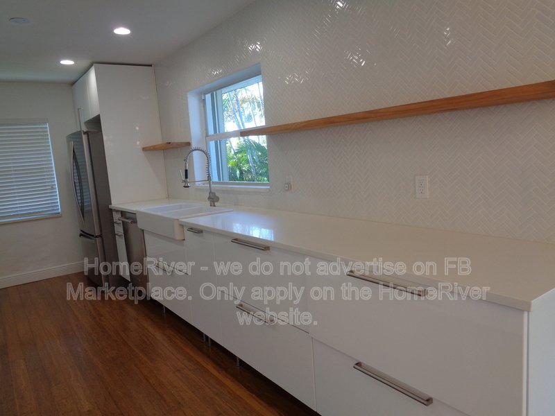 Move In Ready! 2221 NE 32ND CT, LIGHTHOUSE POINT FL 33064 property image