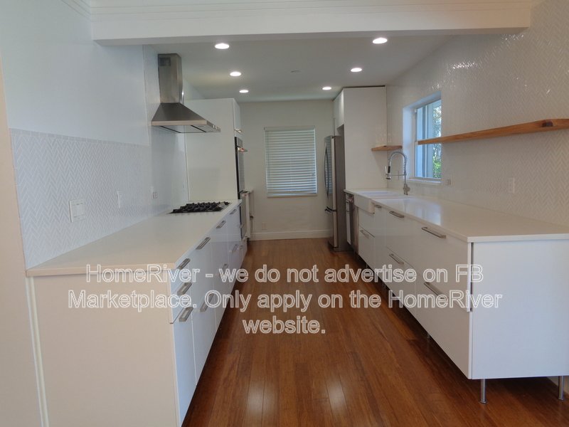 Move In Ready! 2221 NE 32ND CT, LIGHTHOUSE POINT FL 33064 property image