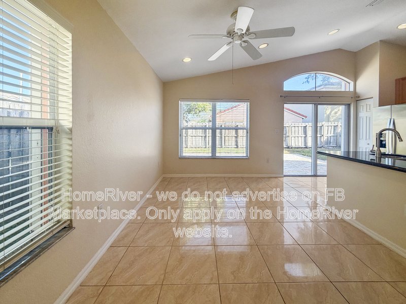 Move-in Ready! 1921 SE 15th St, Homestead, FL property image