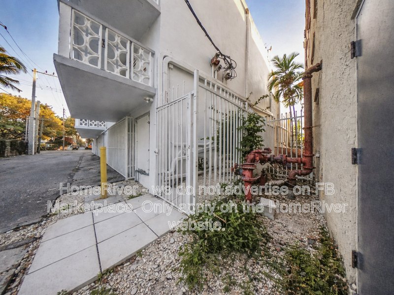 Now Available -  900 6TH ST APT 3, MIAMI BEACH FL 33139 property image