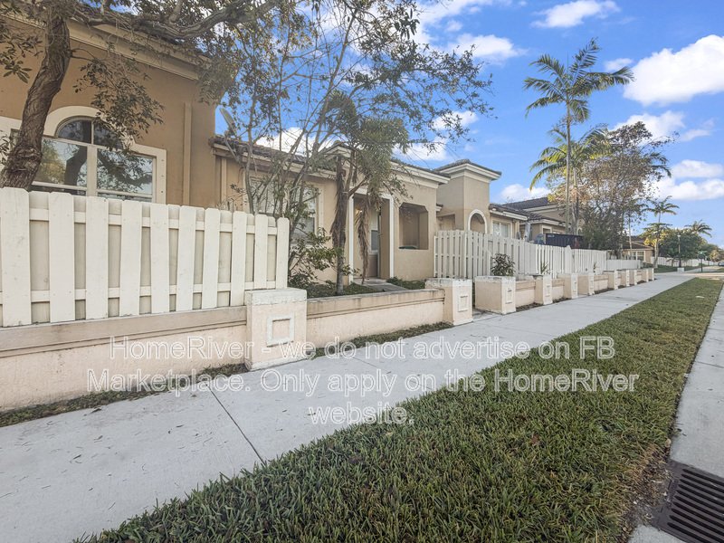 Move in Ready! 23749 SW 109th Pl property image