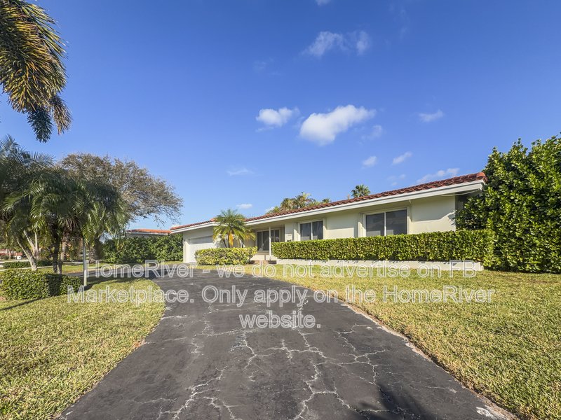 Move In Ready! 2221 NE 32ND CT, LIGHTHOUSE POINT FL 33064 property image