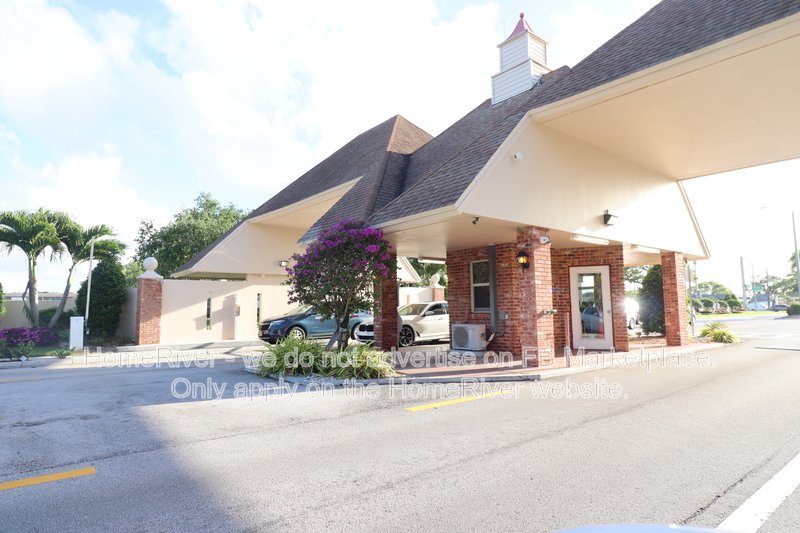 55+ Gated Community in Boca Raton! property image