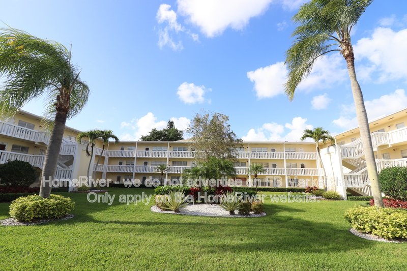 55+ Gated Community in Boca Raton! property image