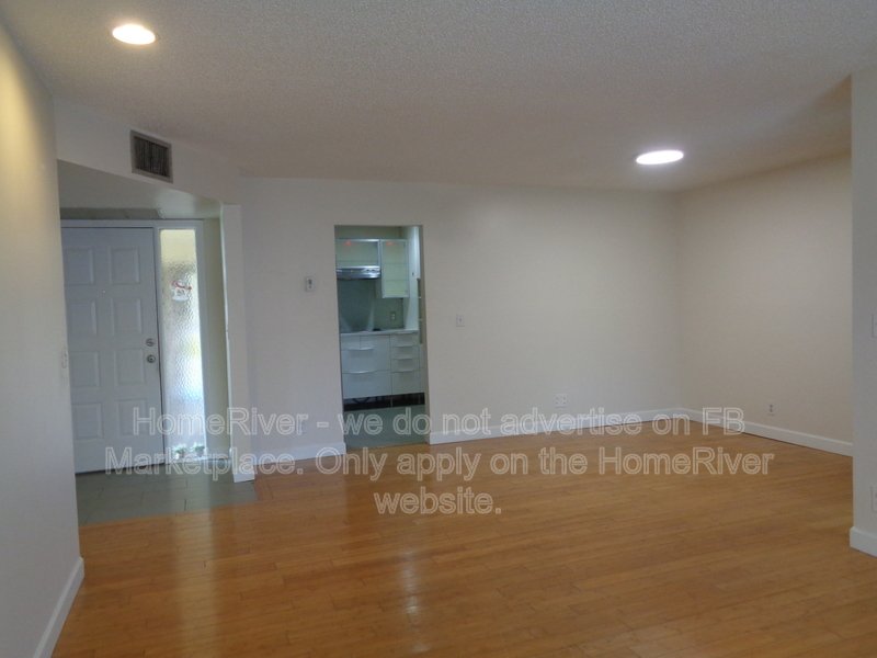 Enjoy lovely lake Views From Your Screened-in Balcony! property image